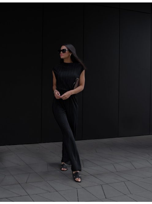 Black Pleated Pants